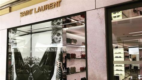 Shops with SAINT LAURENT in Amsterdam title.